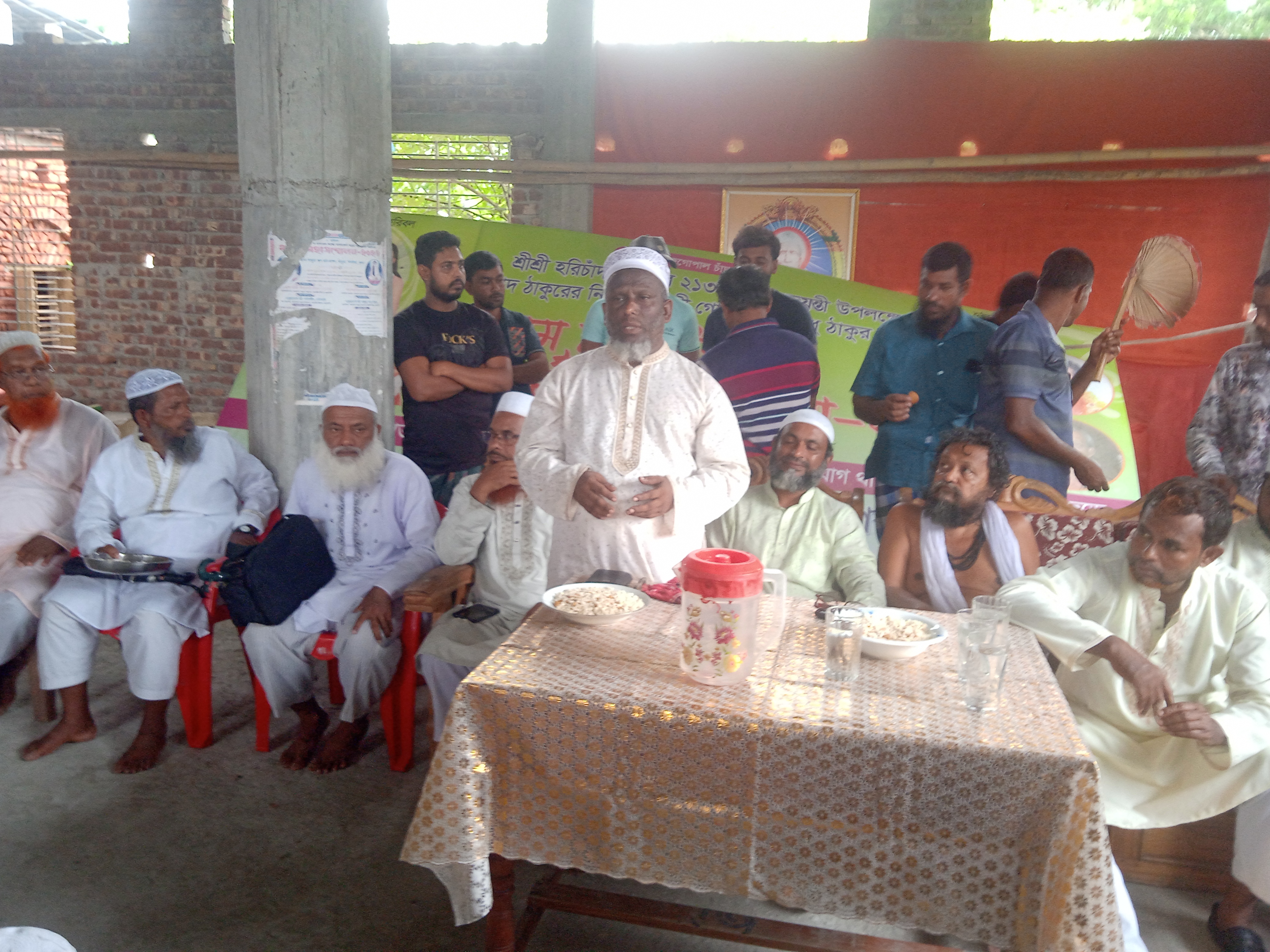 মোরেলগঞ্জে জামায়াত আমীরের  মন্দির পরিদর্শনমোরেলগঞ্জে জামায়াত আমীরের  মন্দির পরিদর্শন ও মতবিনিময় সভা